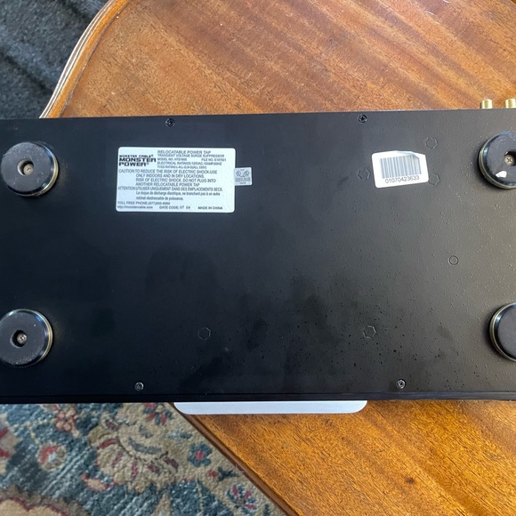 Monster power HTS 1600 Reference Home Theatre Power centre Surge Protector - Picture 4 of 5